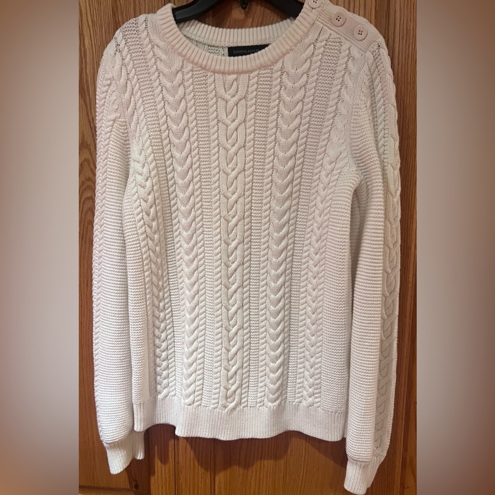 Banana Republic Ivory Chunky Cable Knit Crew Neck Button-Shoulder Sweater Small